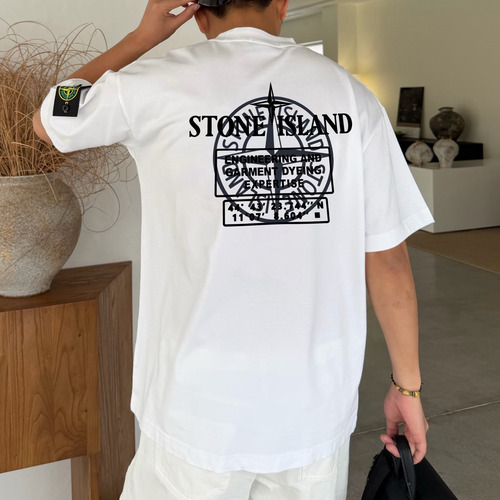 스톤아일랜드 2026SS 헤비코튼 로고패치 오버핏 반팔 화이트 티셔츠 Stone Island 2026 SS Heavy Cotton Logo Patch Oversized Short Sleeve Black T-Shirt