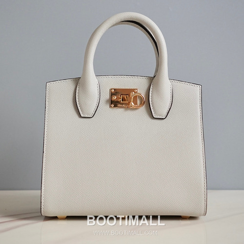 페라가모 스튜디오 카프스킨 간치니 미니 토트 숄더백 Ferragamo Studio Calfskin Gancini Mini Tote Shoulder Bag 211424 22cm