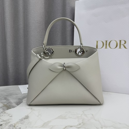 디올 2026SS 레더 보우디테일 화이트 토트백 Dior 2026 SS Leather Bow Detail White Tote Bag 7038 28cm
