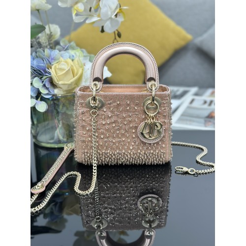 디올 레이디디올 비즈자수 램스킨 실버 미니 토트백 Dior Lady Dior Beaded Embroidery Lambskin Silver Mini Tote Bag M0505 17cm