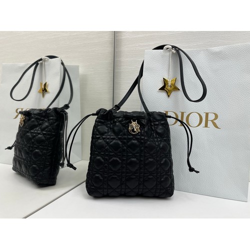 디올 아디오러블 램스킨 카나쥬 보우 블랙 버킷백 Dior Adiorable Lambskin Cannage Bow Black Bucket Bag 22cm