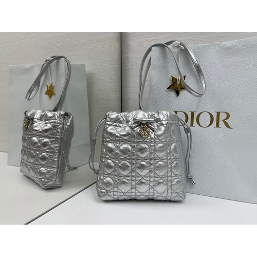 디올 아디오러블 램스킨 카나쥬 보우 블랙 버킷백 Dior Adiorable Lambskin Cannage Bow Black Bucket Bag 22cm