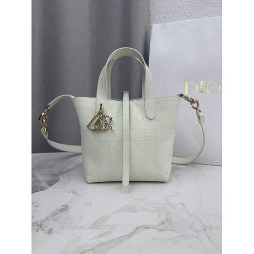 디올 투주르 레더 CD락 카나쥬 아이보리 토트백 Dior Toujours Leather CD Lock Cannage Ivory Tote Bag M2835 18.5cm