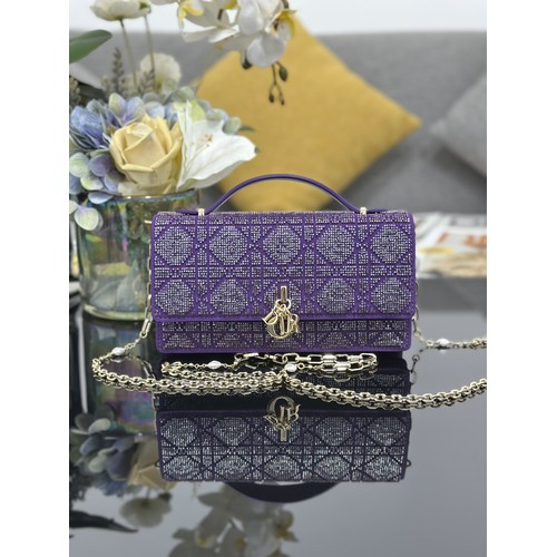 디올 미스디올 새틴 비즈자수 그레이 미니 체인백 Dior Miss Dior Satin Beaded Embroidery Grey Mini Chain Bag M0997 21cm