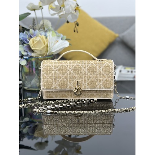 디올 미스디올 새틴 비즈자수 그레이 미니 체인백 Dior Miss Dior Satin Beaded Embroidery Grey Mini Chain Bag M0997 21cm