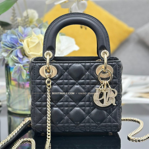 디올 레이디 디올 램스킨 까나쥬 다이아 버클 D.I.O.R 참 미니 체인 숄더백 Dior Lady Dior Lambskin Cannage Diamond Buckle D.I.O.R Charm Mini Chain Shoulder Bag M0505 17cm