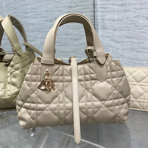 디올 투주르 카프스킨 카나쥬 아이보리 스몰 토트백 Dior Toujours Calfskin Cannage Ivory Small Tote Bag 2822 23cm