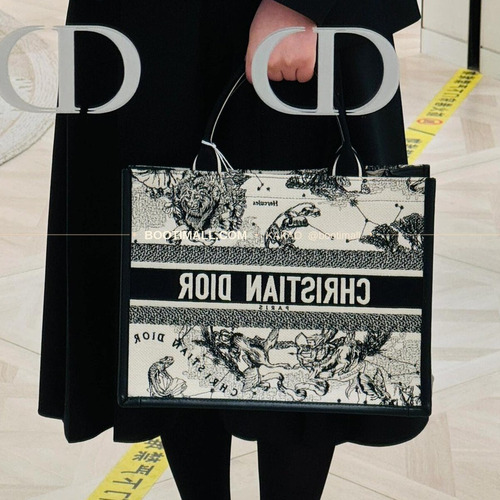 디올 오블리크 자수 캔버스 스트랩 미디엄 토트백 Dior Oblique Embroidered Canvas Strap Medium Tote Bag 36cm