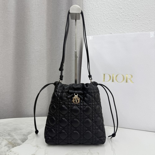 디올 아디오러블 램스킨 까나쥬 버킷백 Dior Adiorable Lambskin Cannage Bucket Bag S2611 22cm