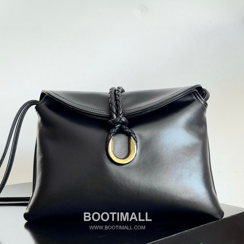 Bottega Veneta Liberta Smooth Calfskin Leather Logo Shoulder Bag 보테가베네타 리베르타 스무스 카프스킨 레더 로고 숄더백 30cm