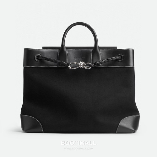 Bottega Veneta Andiamo Voyager Calfskin Canvas Leather Black Drawstring Travel Tote Bag 보테가베네타 안디아모 보이저 카프스킨 캔버스 레더 블랙 드로스트링 트래블 토트백 43cm