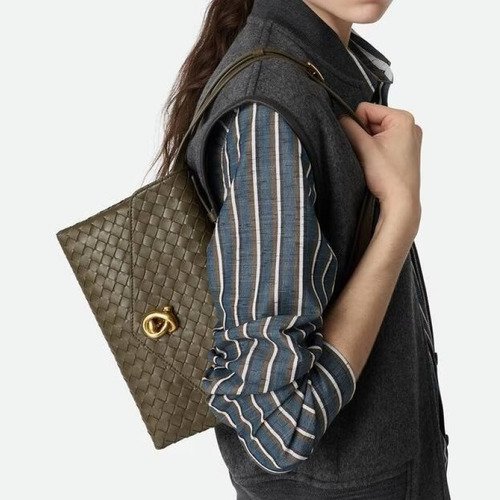 Bottega Veneta Knot Lock Lambskin Leather Black Top Handle Shoulder Bag 보테가베네타 노트락 램스킨 레더 블랙 탑핸들 숄더백 20191180 25cm