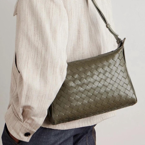 Bottega Veneta Tribeca Intrecciato Calfskin Leather Black Double Zip Crossbody Shoulder Bag 보테가베네타 트라이베카 인트레치아토 카프스킨 레더 블랙 더블 지퍼 크로스바디 숄더백 20191280 30.5cm