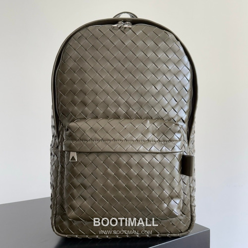 Bottega Veneta Calfskin Leather Black Backpack 보테가베네타 카프스킨 레더 블랙 백팩 20191800 41cm