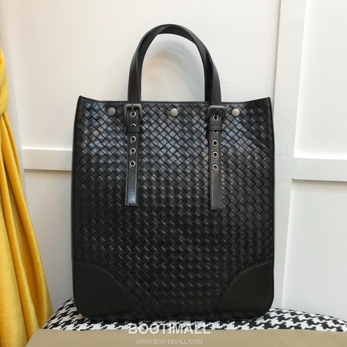 Bottega Veneta Calfskin Leather Black Adjustable Top Handle Tote Bag 보테가베네타 카프스킨 레더 블랙 조절형 탑핸들 토트백 20191800 37cm