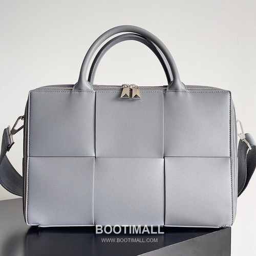 Bottega Veneta Intrecciato Calfskin Leather Black Top Handle Crossbody Briefcase Bag 보테가베네타 인트레치아토 카프스킨 레더 블랙 탑핸들 크로스바디 브리프케이스백 20191800 36cm