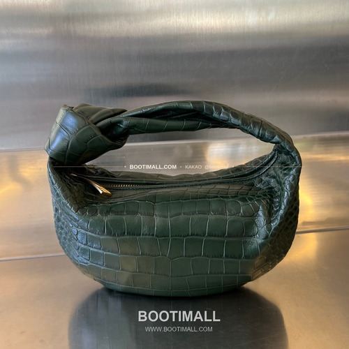 보테가베네타 카프스킨 구조 숄더백 Bottega Veneta Calfskin Structured Shoulder Bag 717709 28cm