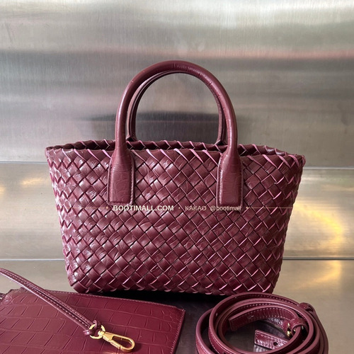 보테가베네타 카프스킨 구조 미니 토트백 Bottega Veneta Calfskin Structured Mini Tote Bag 717712 20cm
