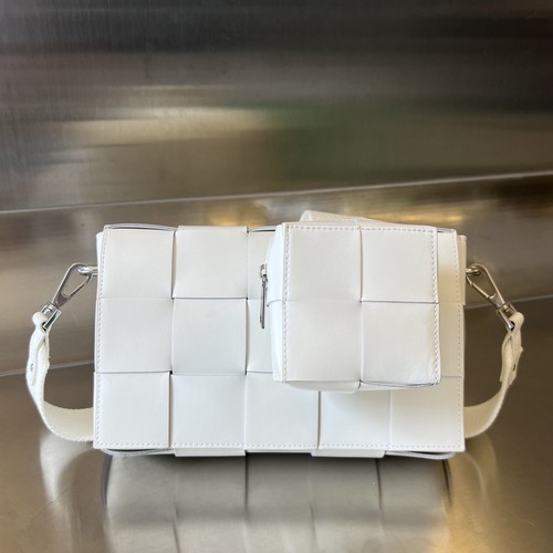 보테가베네타 카프스킨 슬림 숄더백 Bottega Veneta Calfskin Slim Shoulder Bag 741777 23cm