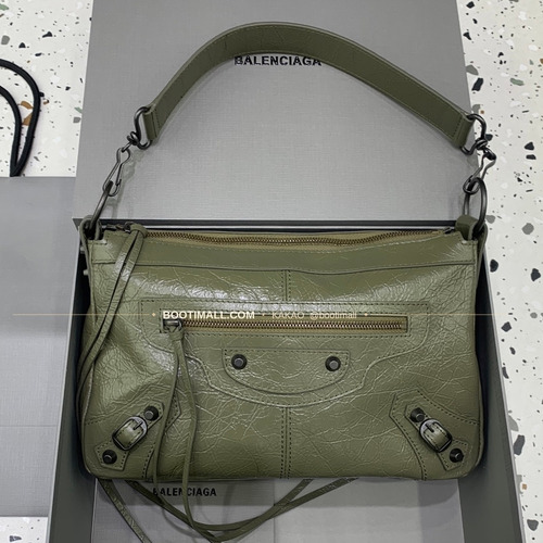 발렌시아가 시티 모토 스몰 레더 블랙 크로스백 Balenciaga City Moto Small Leather Black Crossbody Bag 846188980 29cm