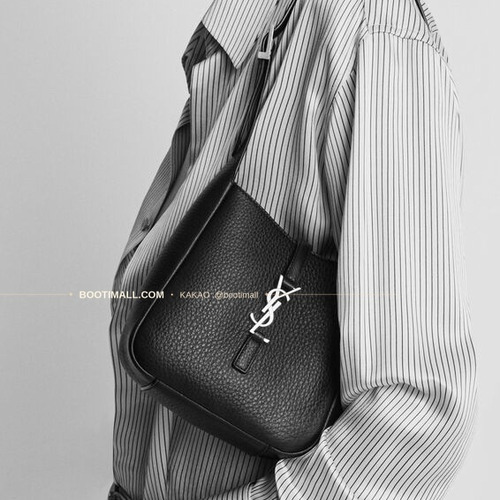 생로랑 르 5 아 7 베이비 스웨이드 카산드라 토트 숄더백 Saint Laurent Le 5 A 7 Baby Suede Cassandre Tote Shoulder Bag 809461 16cm