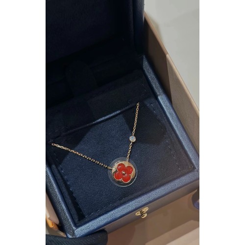 루이비통 모노그램 원형 핑크 자개 다이아 플라워 V 골드 네크리스 Louis Vuitton Monogram Round Pink Mother of Pearl Diamond Flower V Gold Necklace