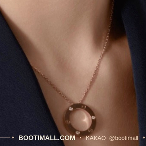 까르띠에 러브 라운드 3다이아 팬던트 V 골드 네크리스 Cartier Love Round 3 Diamond Pendant V Gold Necklace 5140320