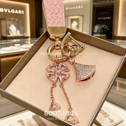 불가리 클래식 로고 빈티지 메탈 키링 Bulgari Classic Logo Vintage Metal Keyring