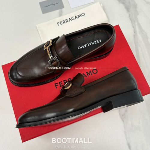 페라가모 송아지가죽 간치니 블랙 모카신 로퍼 Ferragamo Calfskin Gancini Black Moccasin Loafers