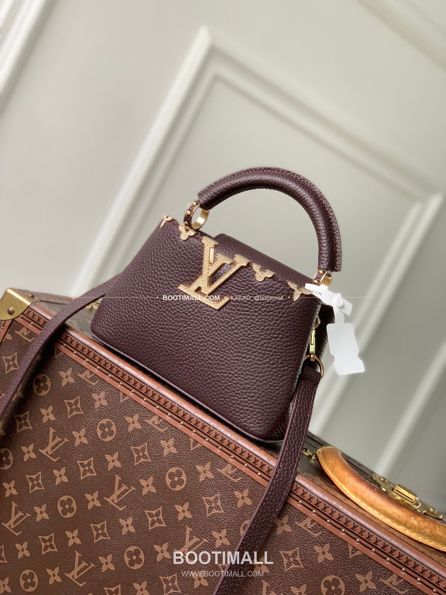 루이비통 카퓌신 미니 타우릴론 레더 플라워 크라운 토트백 Louis Vuitton Capucines Mini Taurillon Leather Flower Crown Top Handle Bag M27164 21cm 1