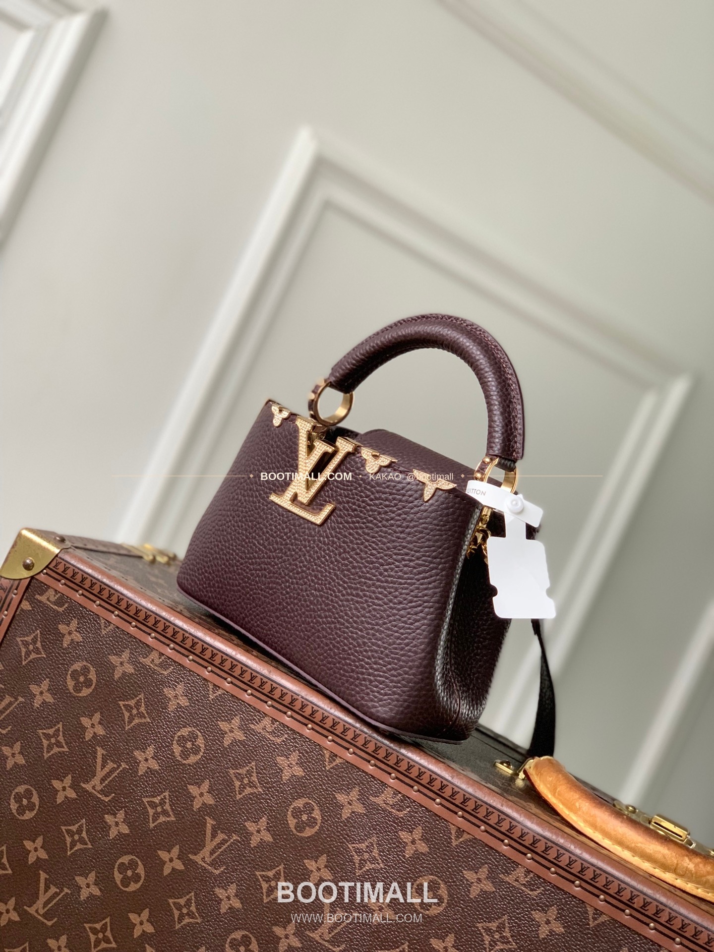 루이비통 카퓌신 미니 타우릴론 레더 플라워 크라운 토트백 Louis Vuitton Capucines Mini Taurillon Leather Flower Crown Top Handle Bag M27164 21cm 2