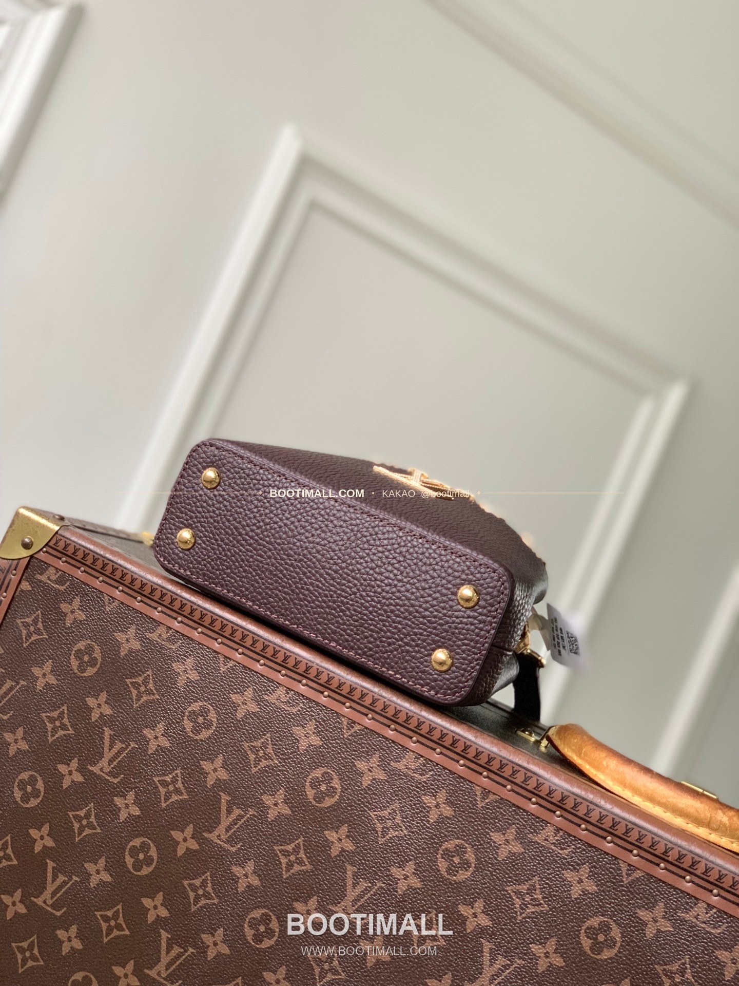 루이비통 카퓌신 미니 타우릴론 레더 플라워 크라운 토트백 Louis Vuitton Capucines Mini Taurillon Leather Flower Crown Top Handle Bag M27164 21cm 4