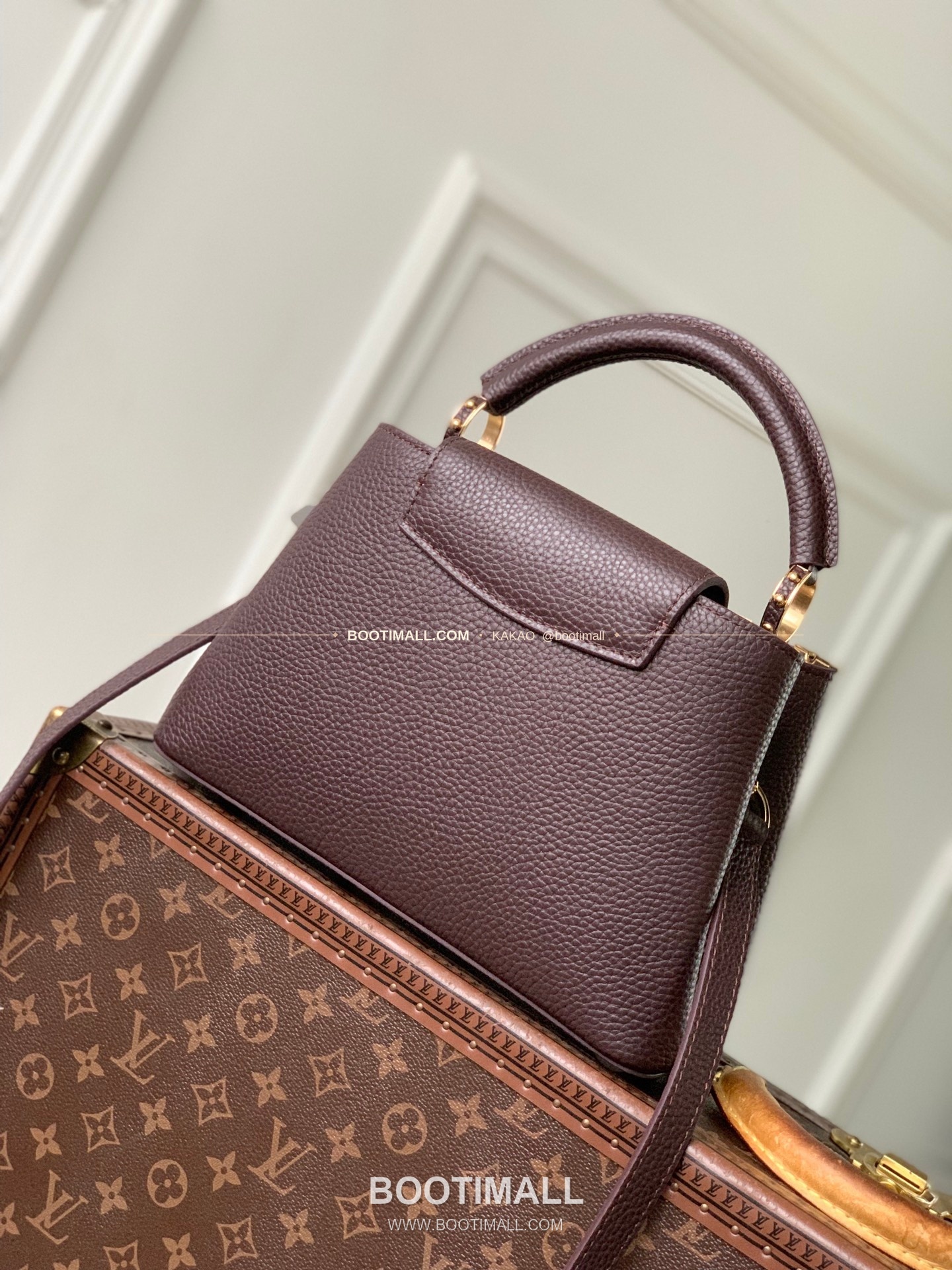 루이비통 카퓌신 스몰 타우릴론 레더 플라워 크라운 토트백 Louis Vuitton Capucines Small Taurillon Leather Flower Crown Top Handle Bag M27164 27cm 3