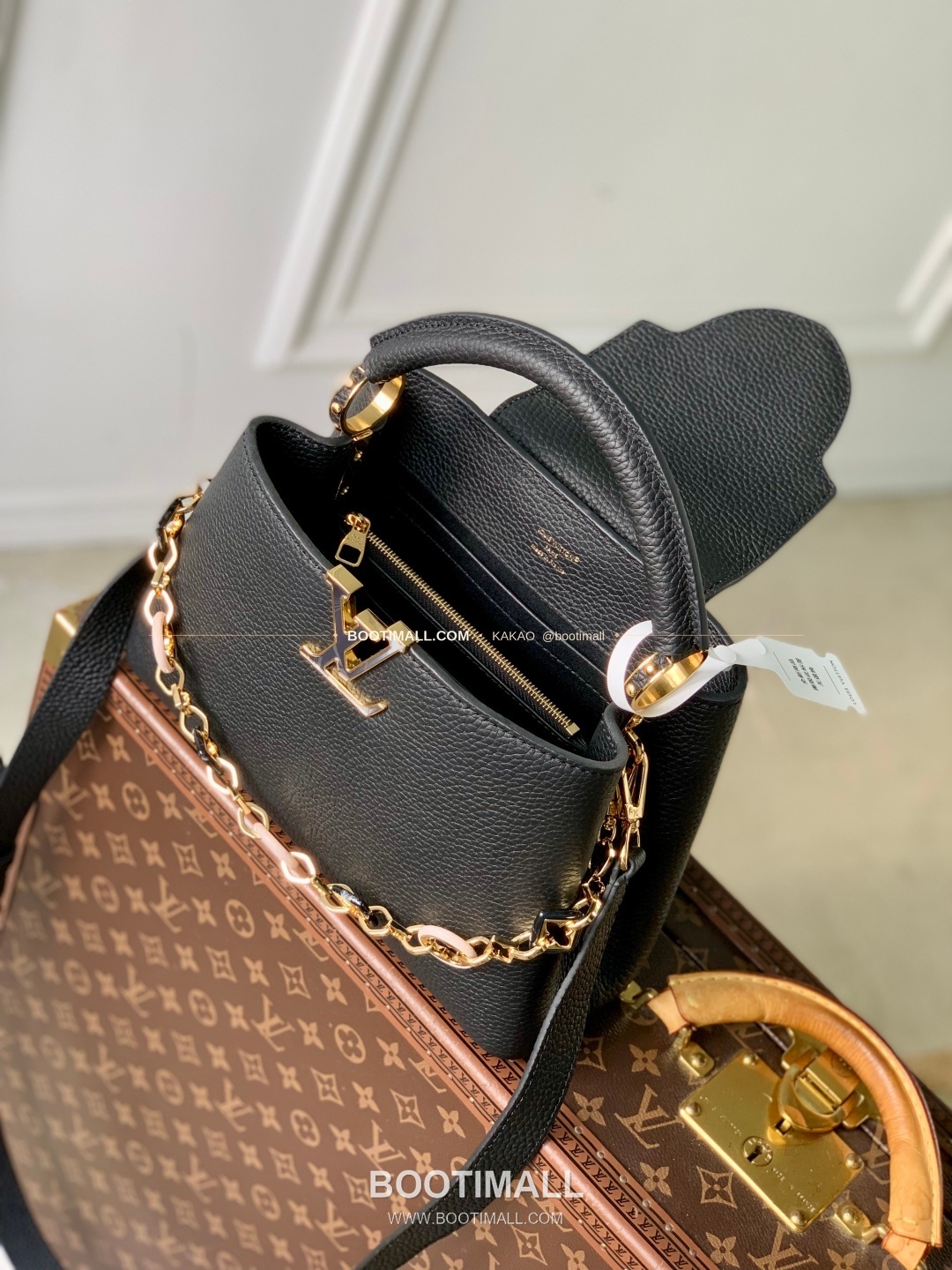 루이비통 카퓌신 스몰 타우릴론 레더 플라워 크라운 토트백 Louis Vuitton Capucines Small Taurillon Leather Flower Crown Top Handle Bag M14970 27cm 9