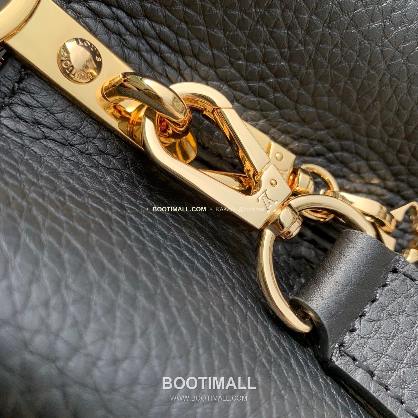 루이비통 카퓌신 미디움 타우릴론 레더 체인 디테일 블랙 토트백 Louis Vuitton Capucines Medium Taurillon Leather Chain Detail Black Top Handle Bag M14970 31.5cm 9