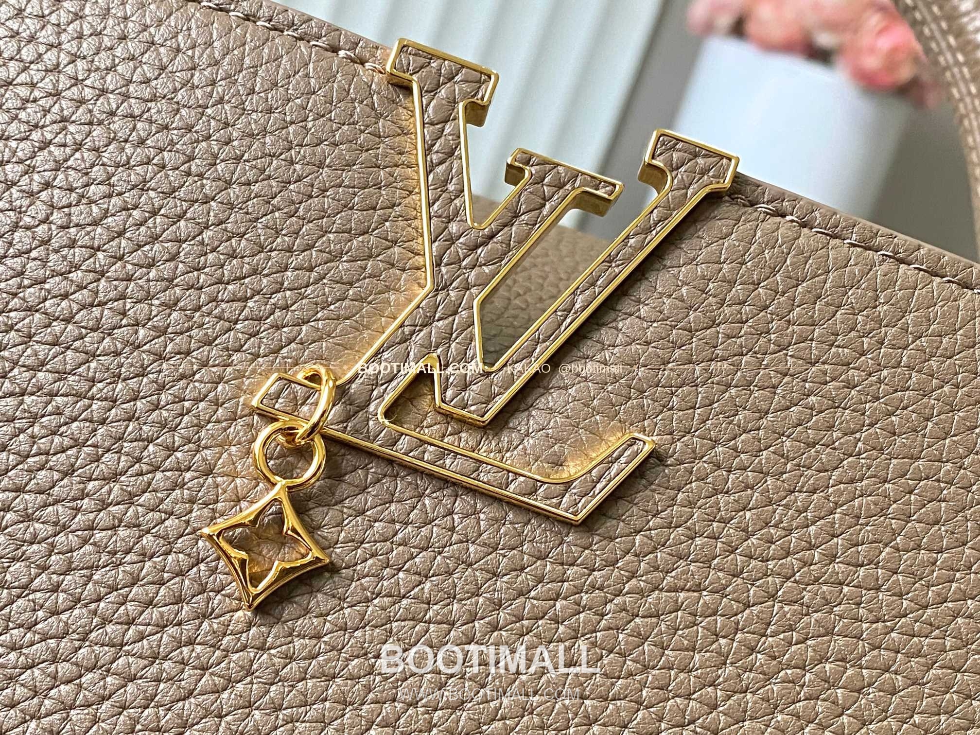 루이비통 카퓌신 미디움 타우릴론 레더 체인 디테일 카키 토트백 Louis Vuitton Capucines Medium Taurillon Leather Chain Detail Khaki Top Handle Bag M27312 31cm 4
