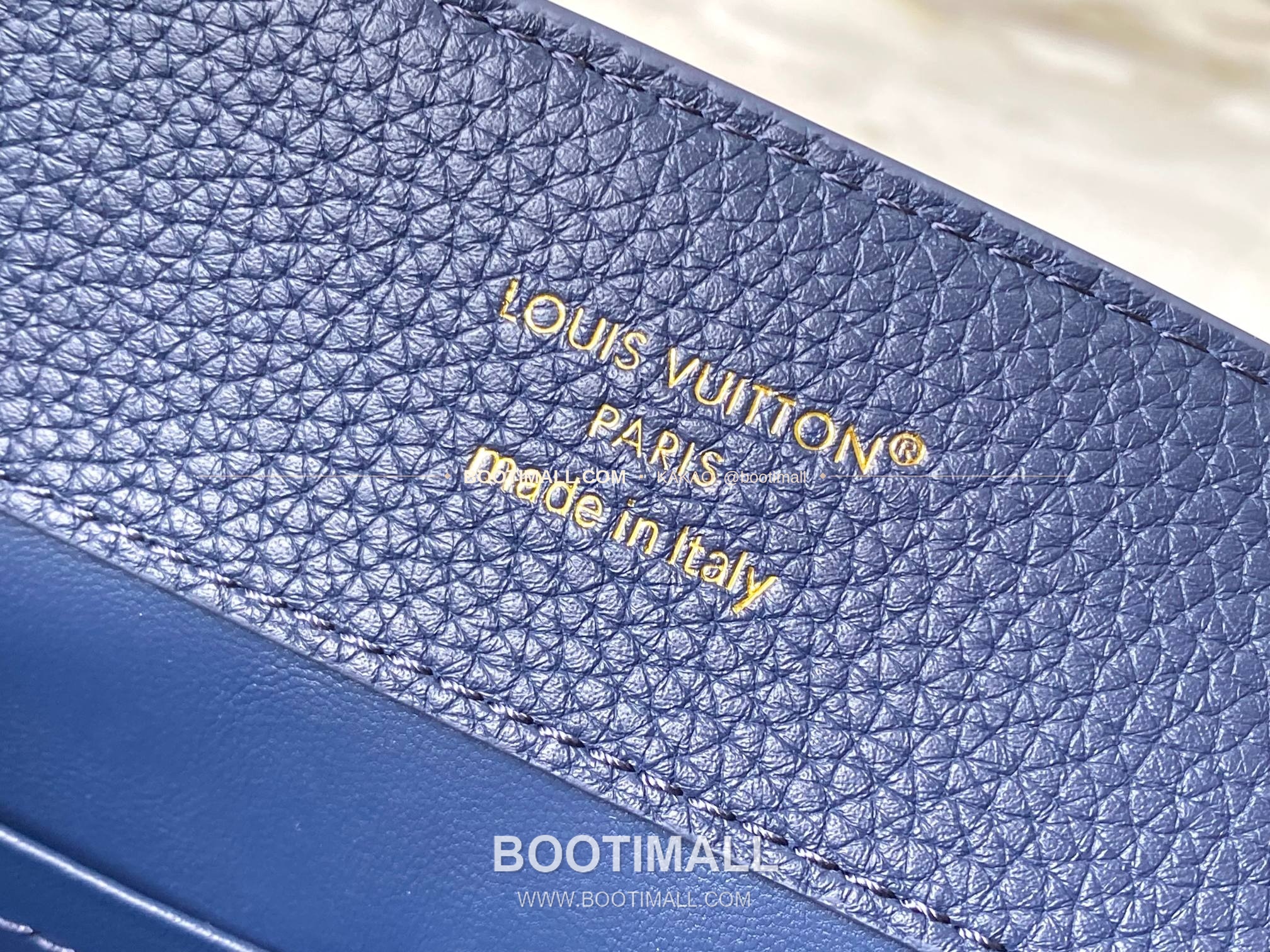 루이비통 카퓌신 미디움 타우릴론 레더 체인 디테일 블루 토트백 Louis Vuitton Capucines Medium Taurillon Leather Chain Detail Blue Top Handle Bag M28203 31cm 7