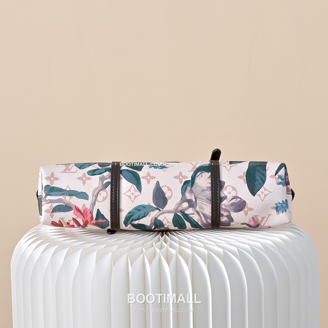 루이비통 스콰이어 이스트웨스트 모노그램 듄 캔버스 플로럴 브라운 숄더백 Louis Vuitton Squire East West Monogram Dune Canvas Floral Brown Shoulder Bag M29185 29cm 9