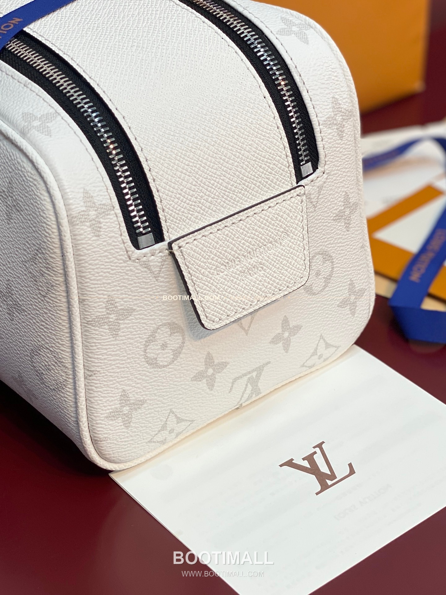 루이비통 도프 키트 타우릴론 모노그램 레더 화이트 클러치 Louis Vuitton Dopp Kit Taurillon Monogram Leather White Clutch M27794 28cm 6
