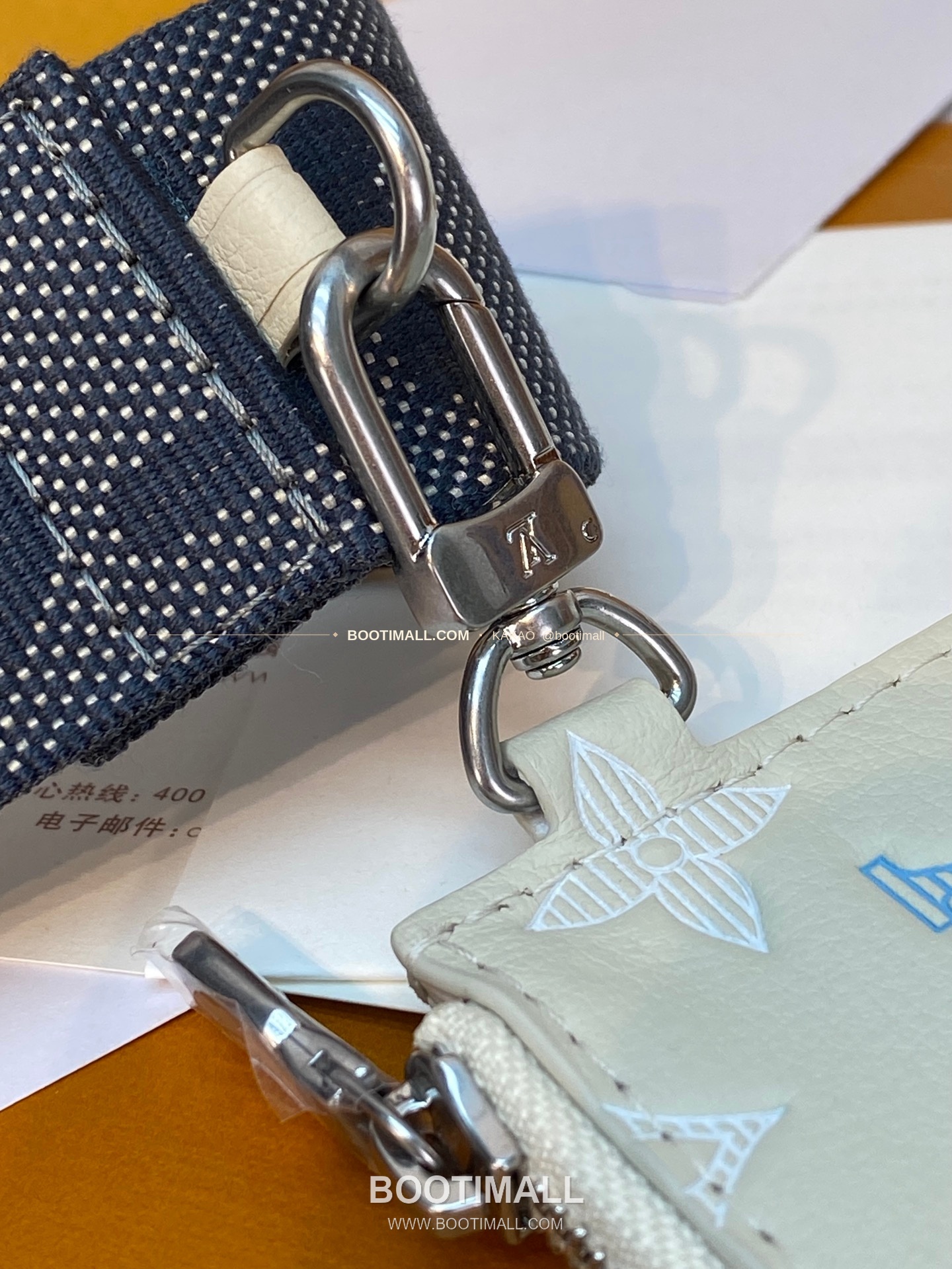 루이비통 가스통 미니 모노그램 섀도우 레더 네이비 화이트 크로스백 Louis Vuitton Gaston Mini Monogram Shadow Leather Navy White Crossbody Bag M28818 22cm 9