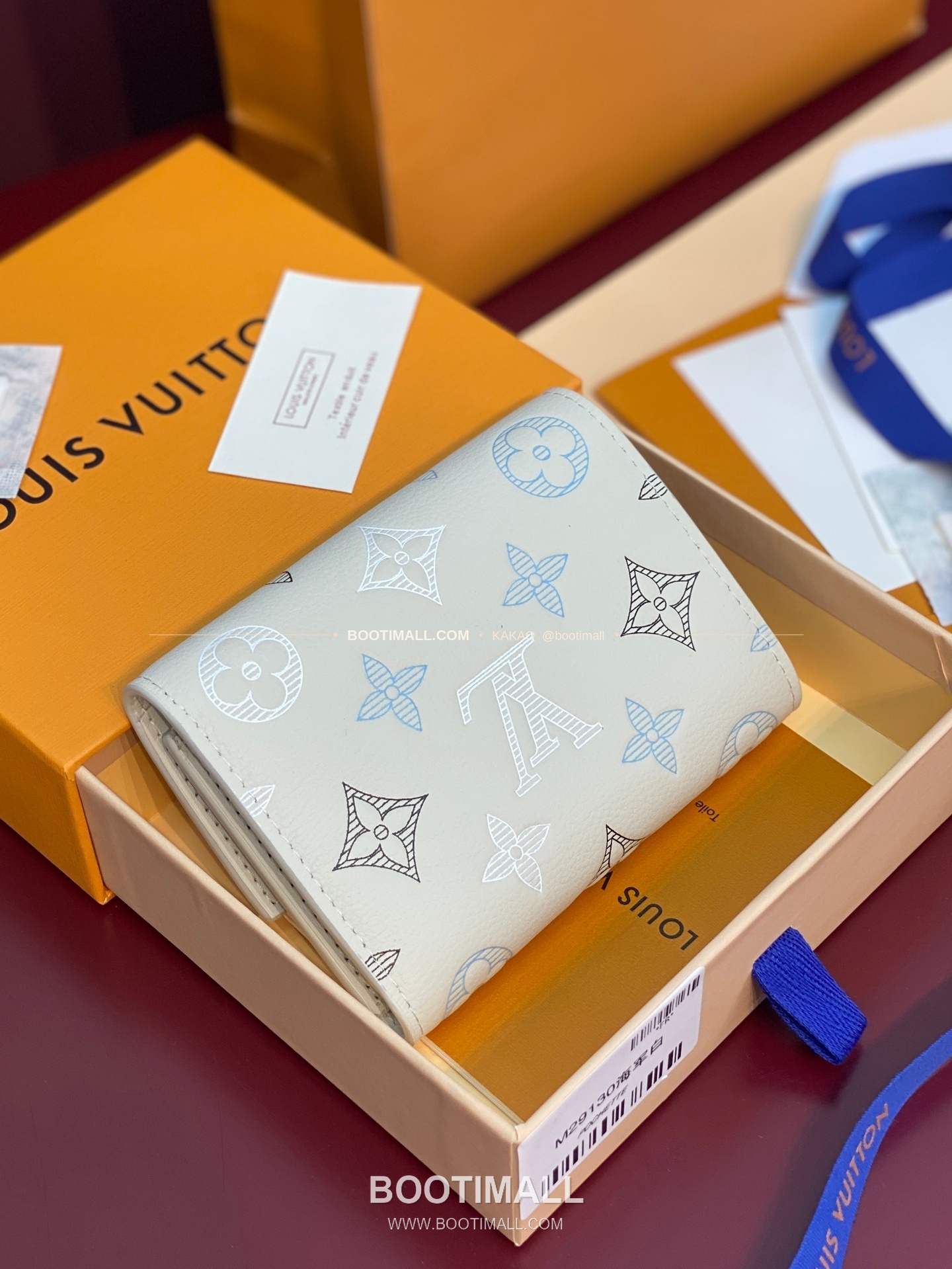 루이비통 빅터 월렛 모노그램 섀도우 레더 네이비 화이트 반지갑 Louis Vuitton Victor Wallet Monogram Shadow Leather Navy White Bifold Wallet M29130 11.5cm 2