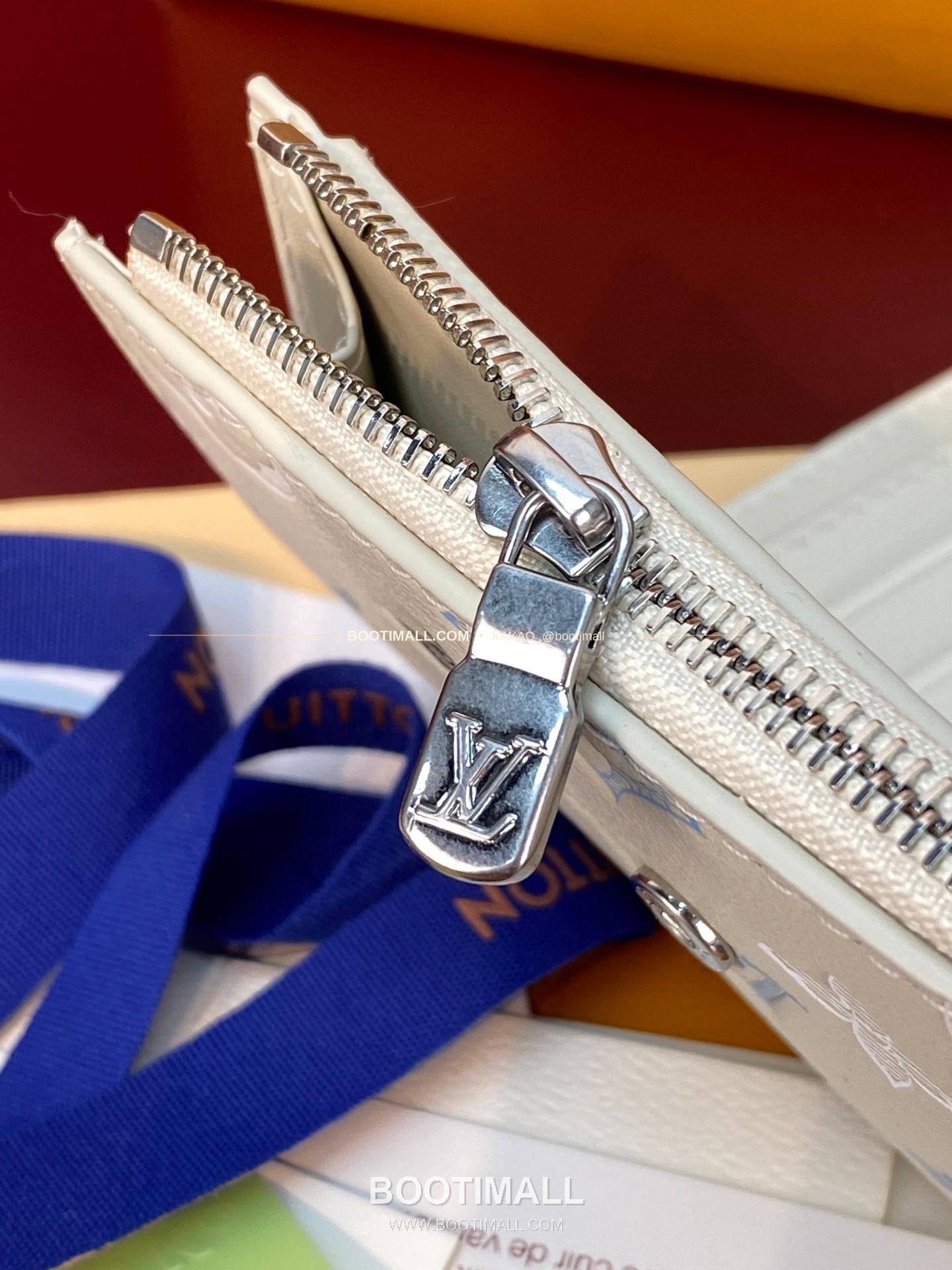 루이비통 빅터 월렛 모노그램 섀도우 레더 네이비 화이트 반지갑 Louis Vuitton Victor Wallet Monogram Shadow Leather Navy White Bifold Wallet M29130 11.5cm 11