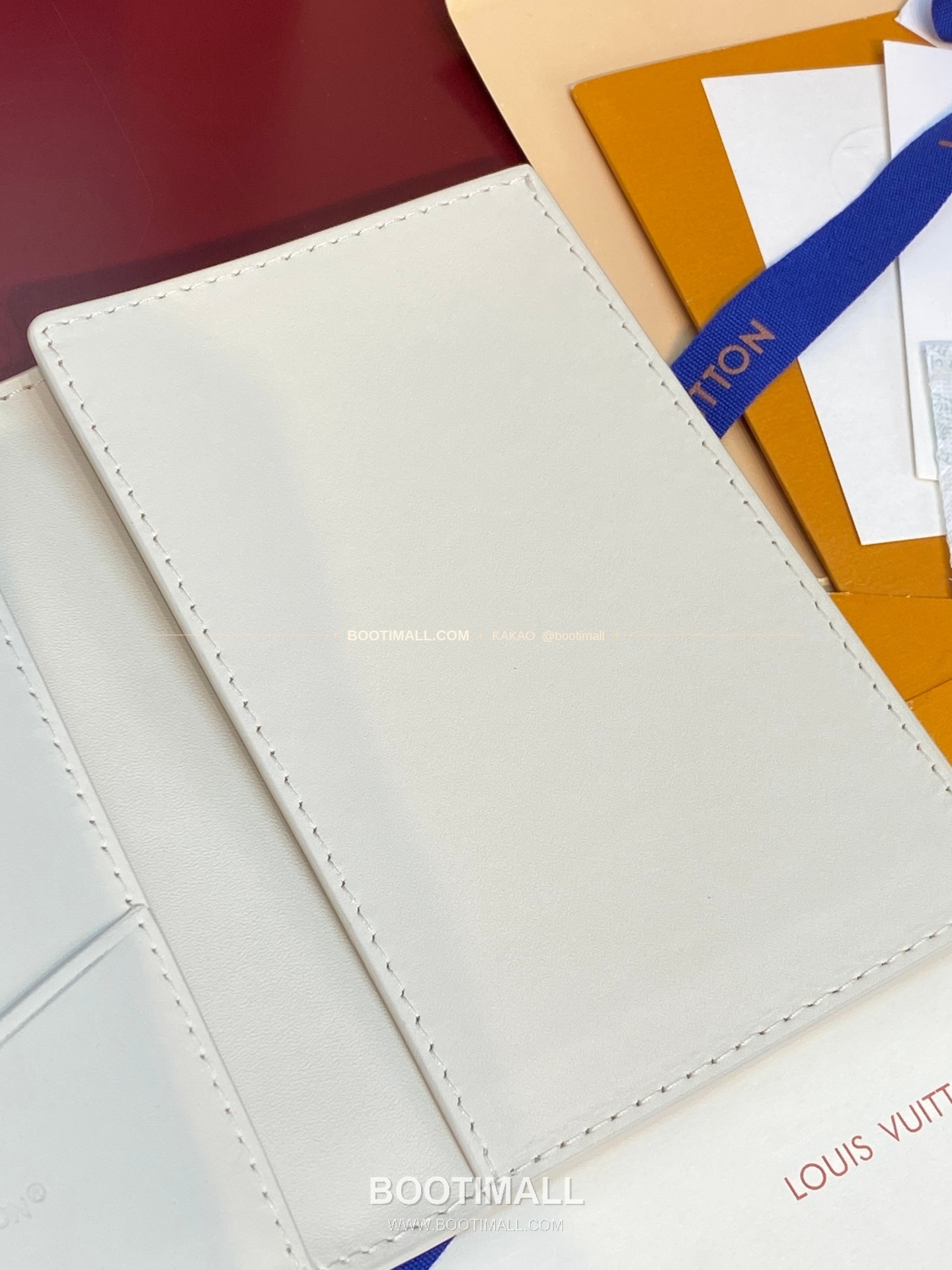 루이비통 패스포트 커버 모노그램 섀도우 레더 네이비 화이트 여권지갑 Louis Vuitton Passport Cover Monogram Shadow Leather Navy White Passport Holder M29132 14cm 9