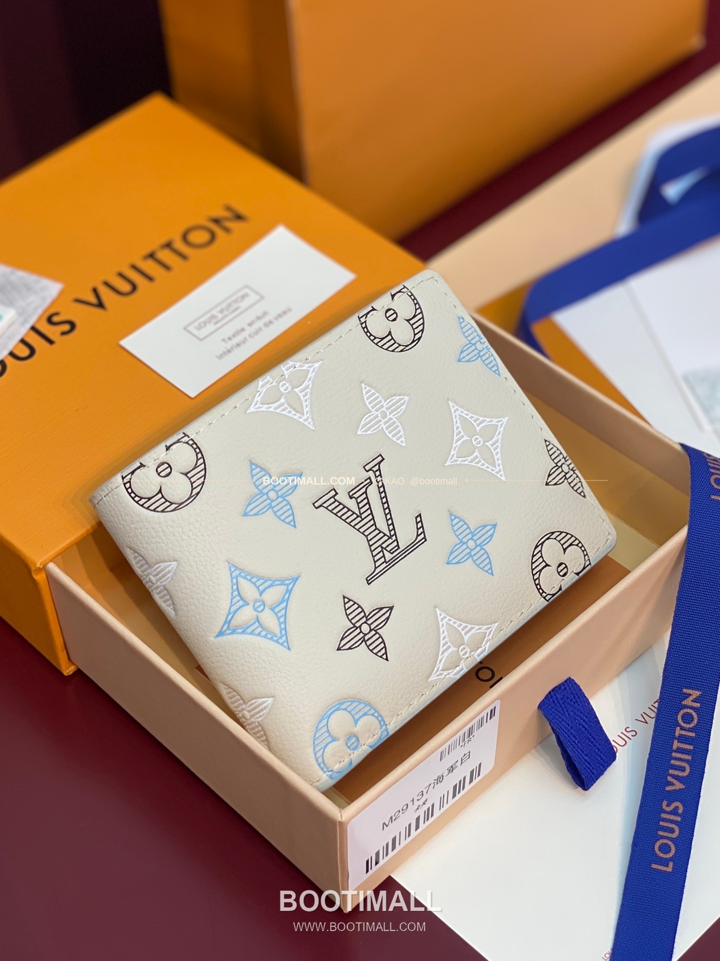 루이비통 멀티플 월렛 모노그램 섀도우 레더 네이비 화이트 반지갑 Louis Vuitton Multiple Wallet Monogram Shadow Leather Navy White Bifold Wallet M29137 11.5cm 1