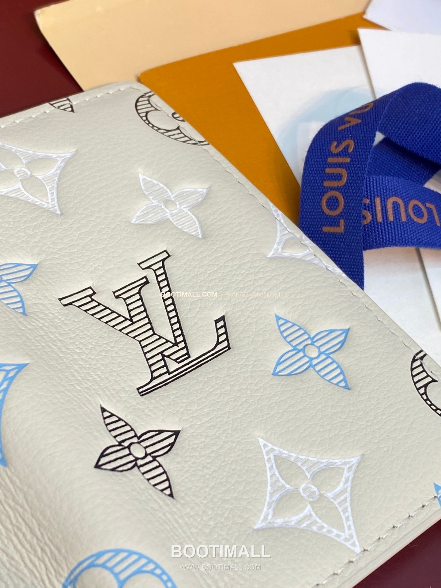루이비통 모노그램 섀도우 레더 네이비 화이트 반지갑 Louis Vuitton Monogram Shadow Leather Navy White Bifold Wallet M29135 6