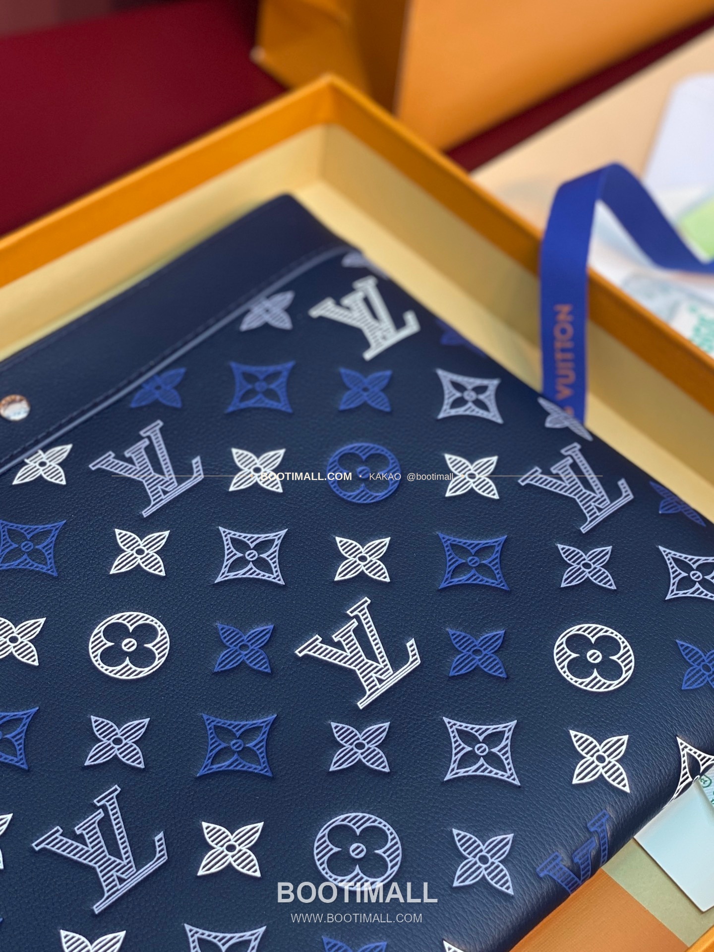 루이비통 포쉐트 투고 모노그램 섀도우 레더 네이비 클러치 Louis Vuitton Pochette To-Go Monogram Shadow Leather Navy Clutch M28913 30cm 3