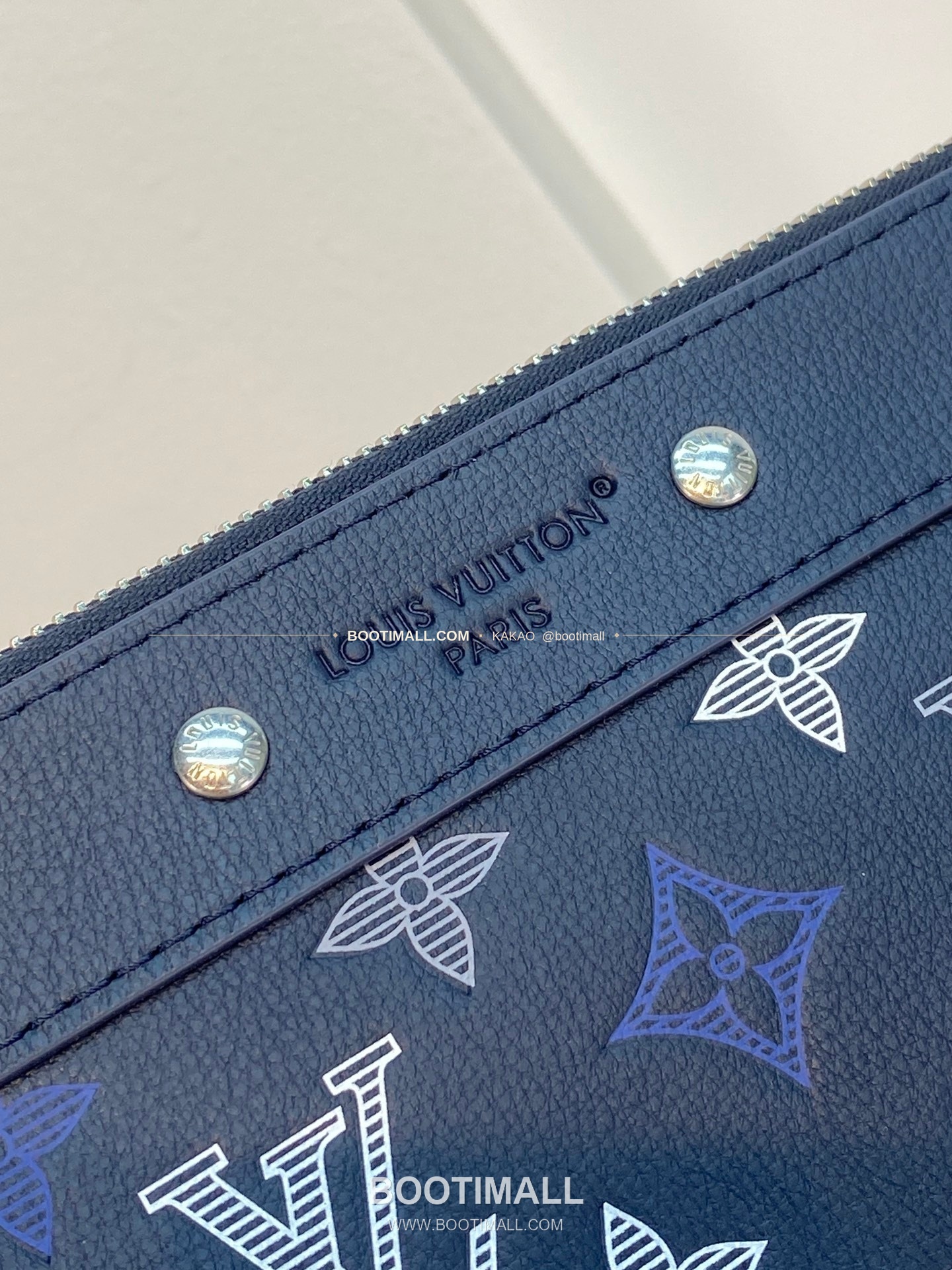 루이비통 포쉐트 투고 모노그램 섀도우 레더 네이비 클러치 Louis Vuitton Pochette To-Go Monogram Shadow Leather Navy Clutch M28913 30cm 8