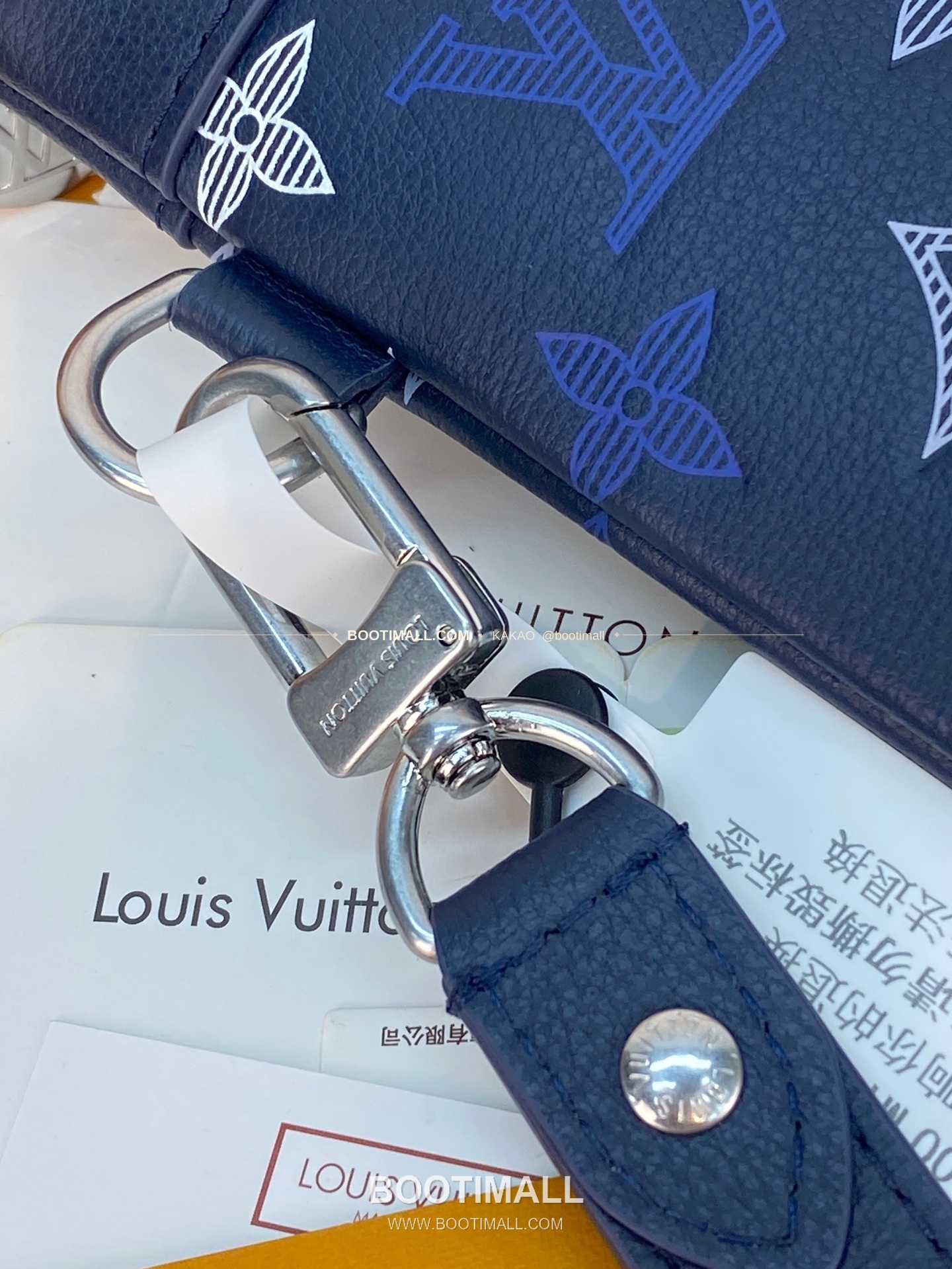 루이비통 포쉐트 투고 모노그램 섀도우 레더 네이비 클러치 Louis Vuitton Pochette To-Go Monogram Shadow Leather Navy Clutch M28913 30cm 9