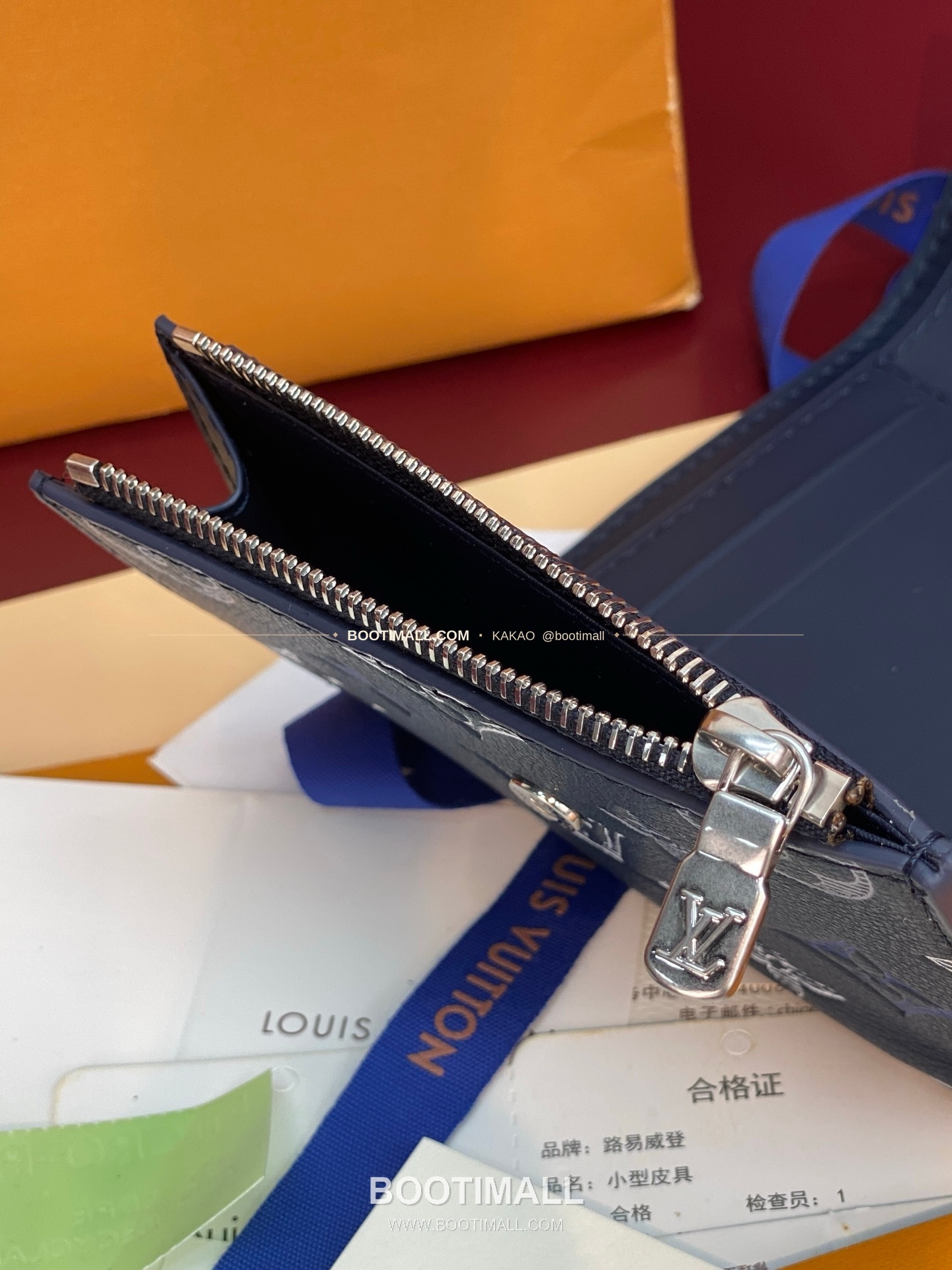루이비통 빅터 월렛 모노그램 섀도우 레더 네이비 화이트 반지갑 Louis Vuitton Victor Wallet Monogram Shadow Leather Navy White Bifold Wallet M29130 11.5cm 9