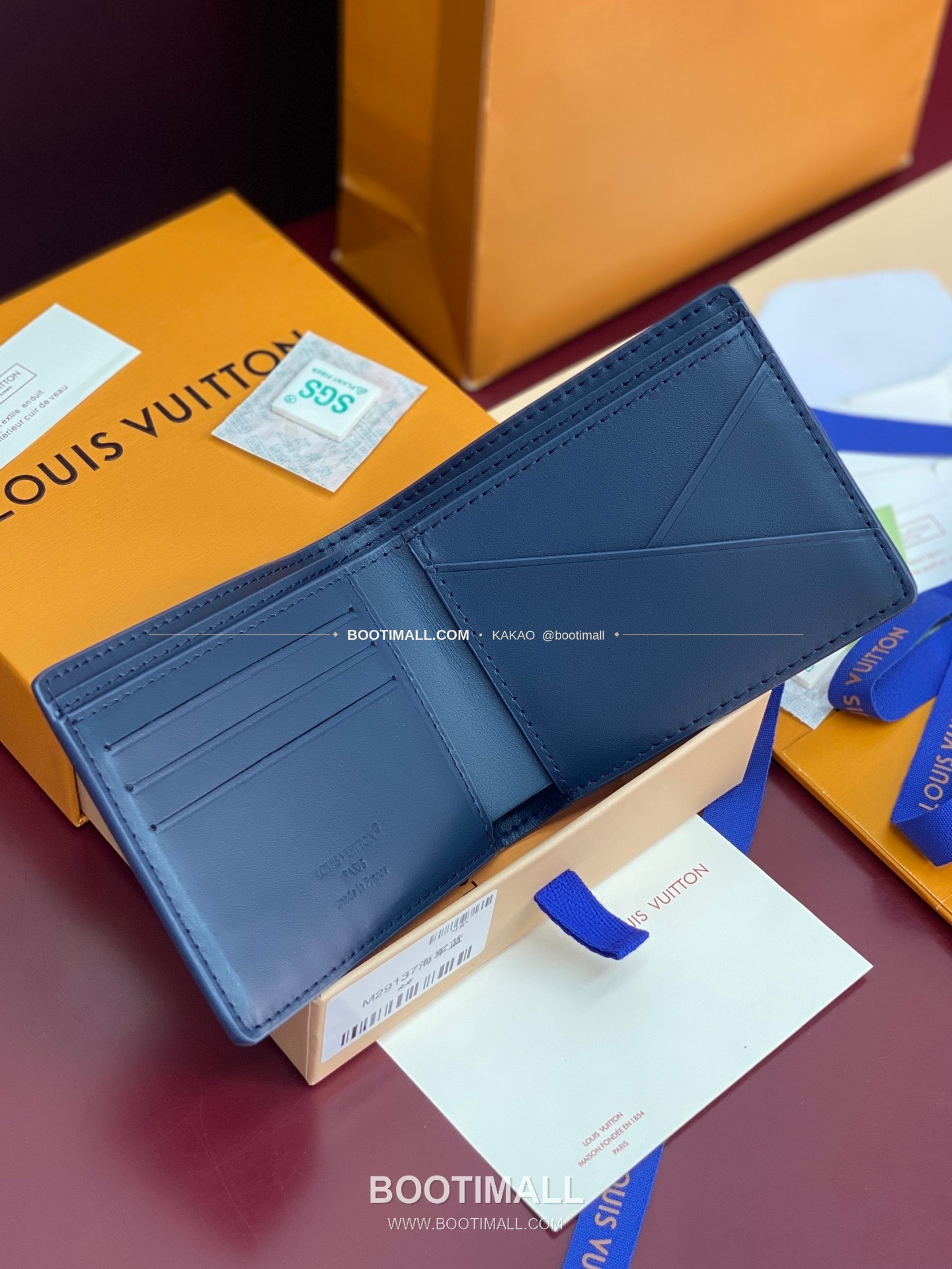 루이비통 멀티플 월렛 모노그램 섀도우 레더 네이비 화이트 반지갑 Louis Vuitton Multiple Wallet Monogram Shadow Leather Navy White Bifold Wallet M29137 11.5cm 3